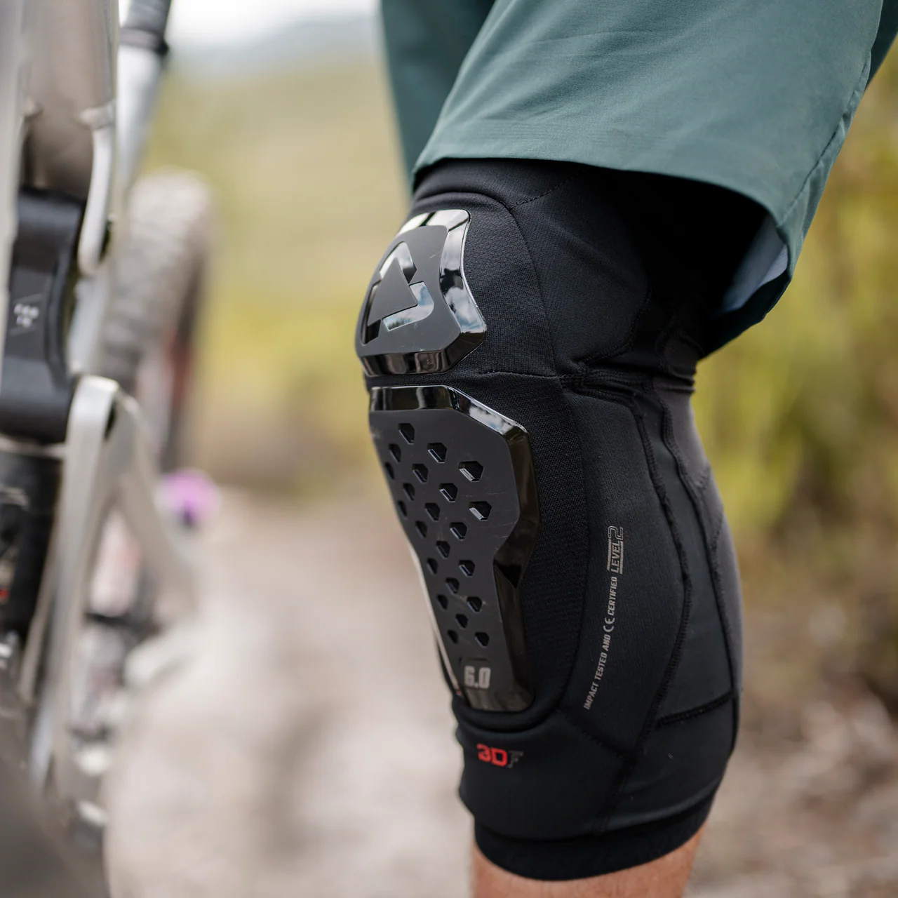 Knee Guard 6.0 Evo - Black - Image 6