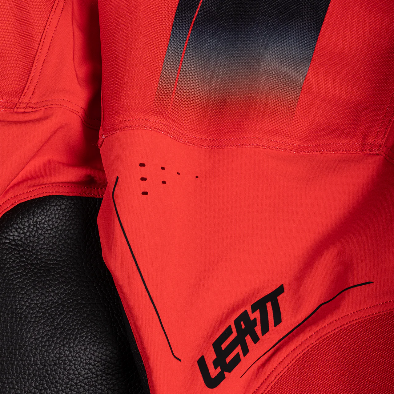 Pant Moto 4.5 - Red - Image 8