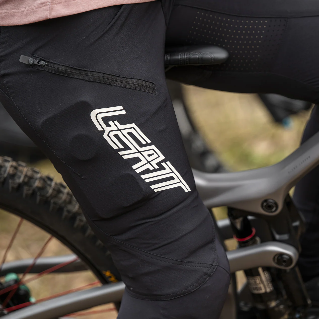 Pant MTB Gravity 3.0 Women - Race Black - Image 5