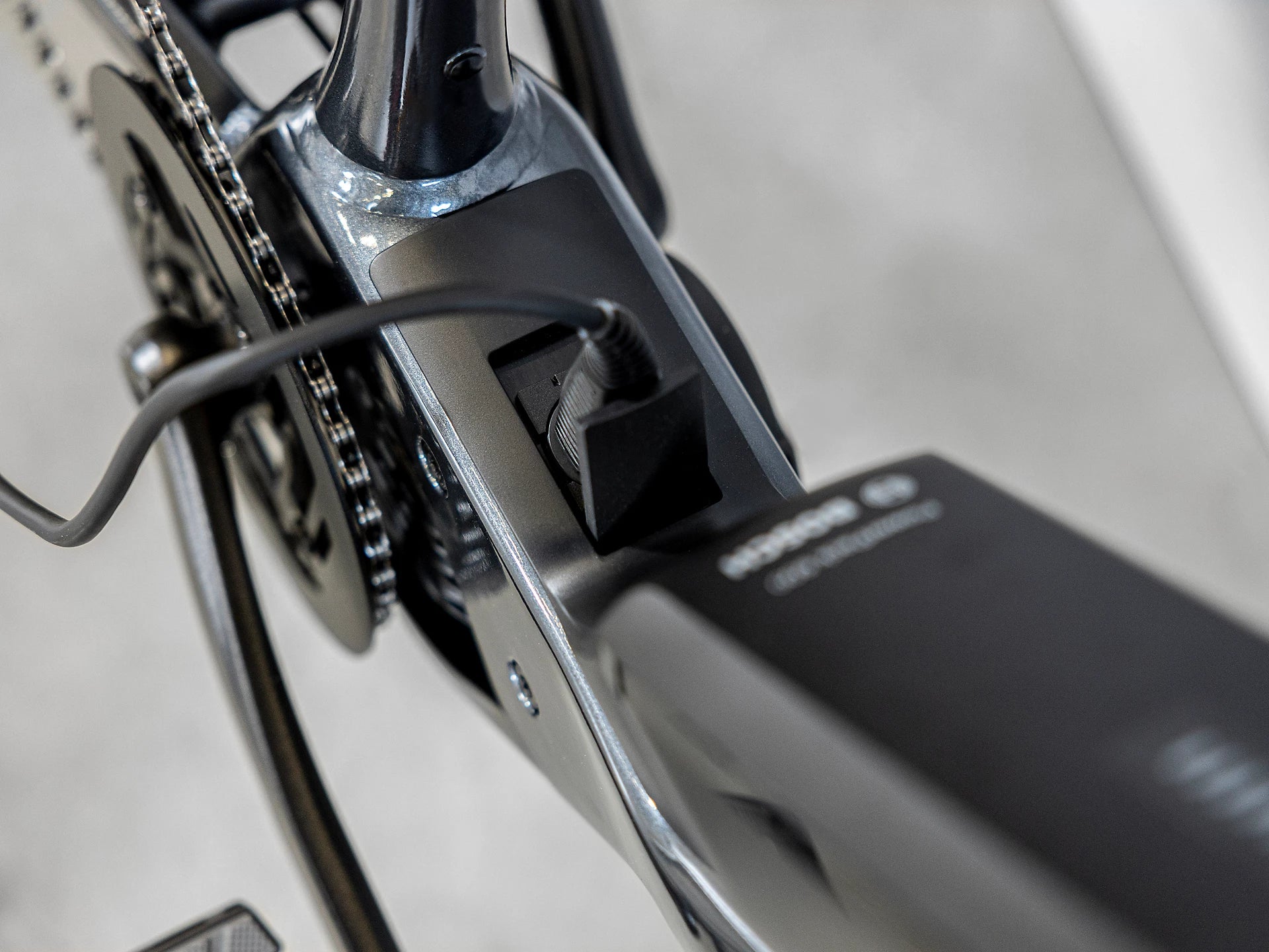 Allant+ 6 Galactic Grey 725Wh - Image 4