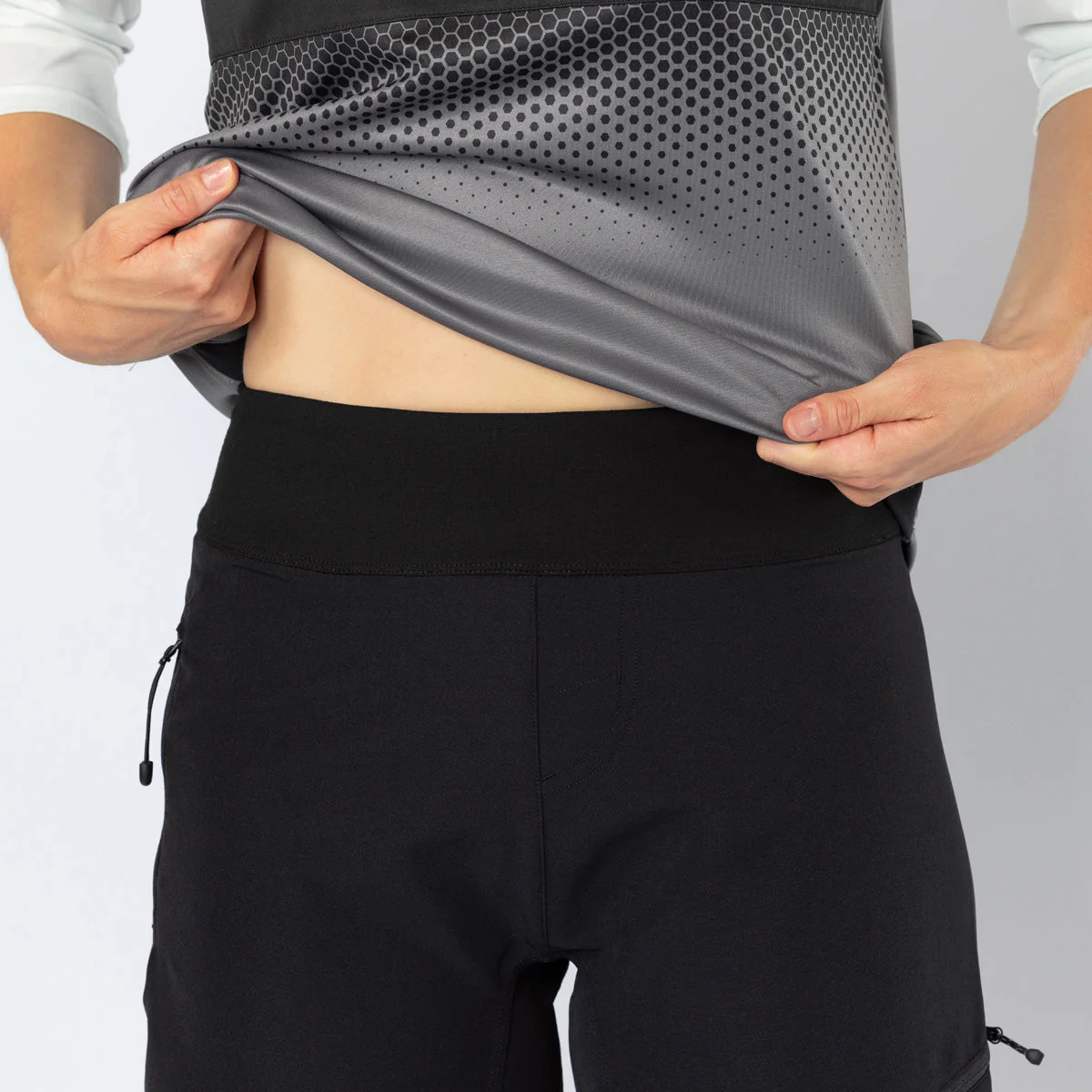Damen Carve 1.0 H-H Shorts - schwarz - Image 2