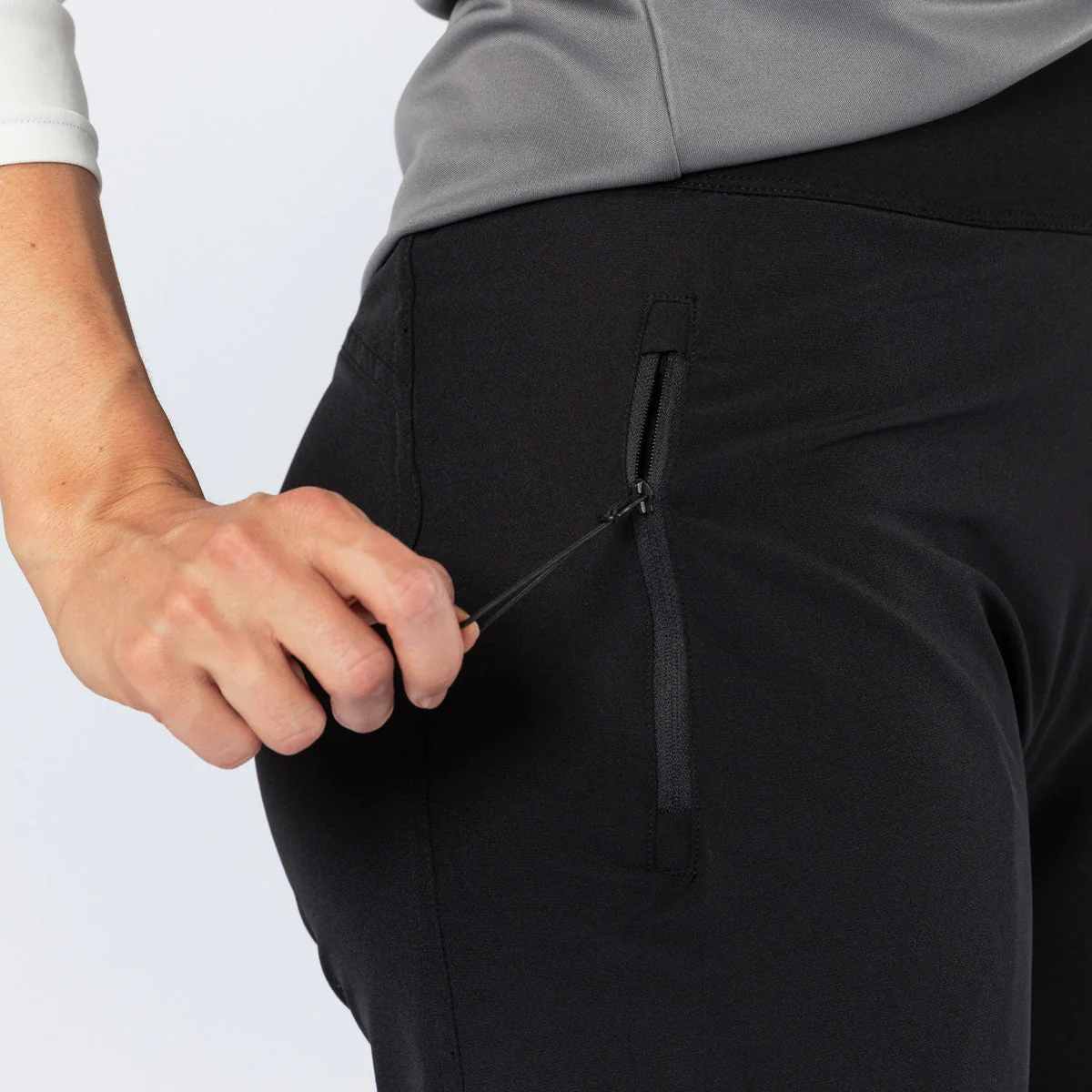 Damen Carve 1.0 H-H Shorts - schwarz - Image 3