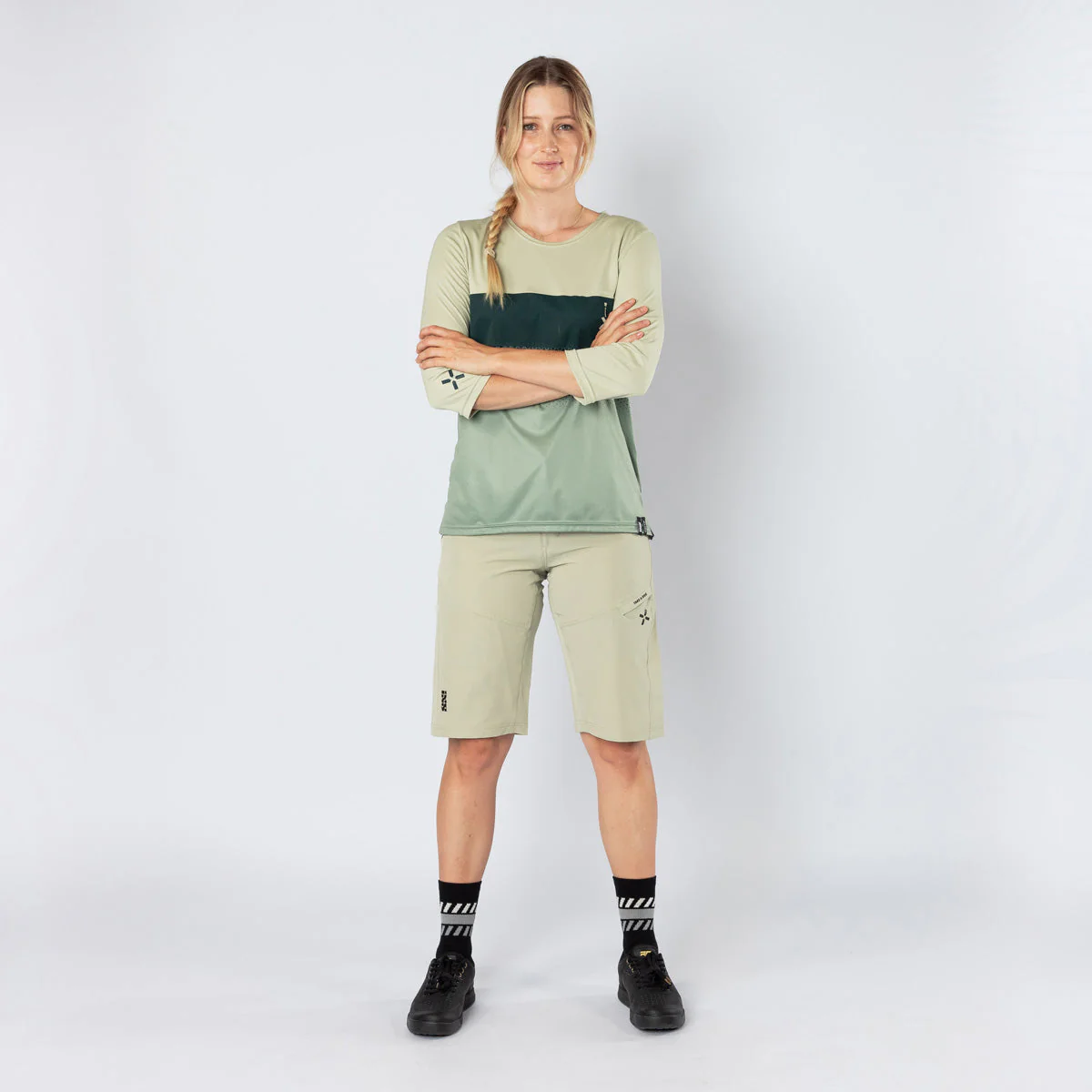 Damen Carve 1.0 Shorts - sand - Image 3