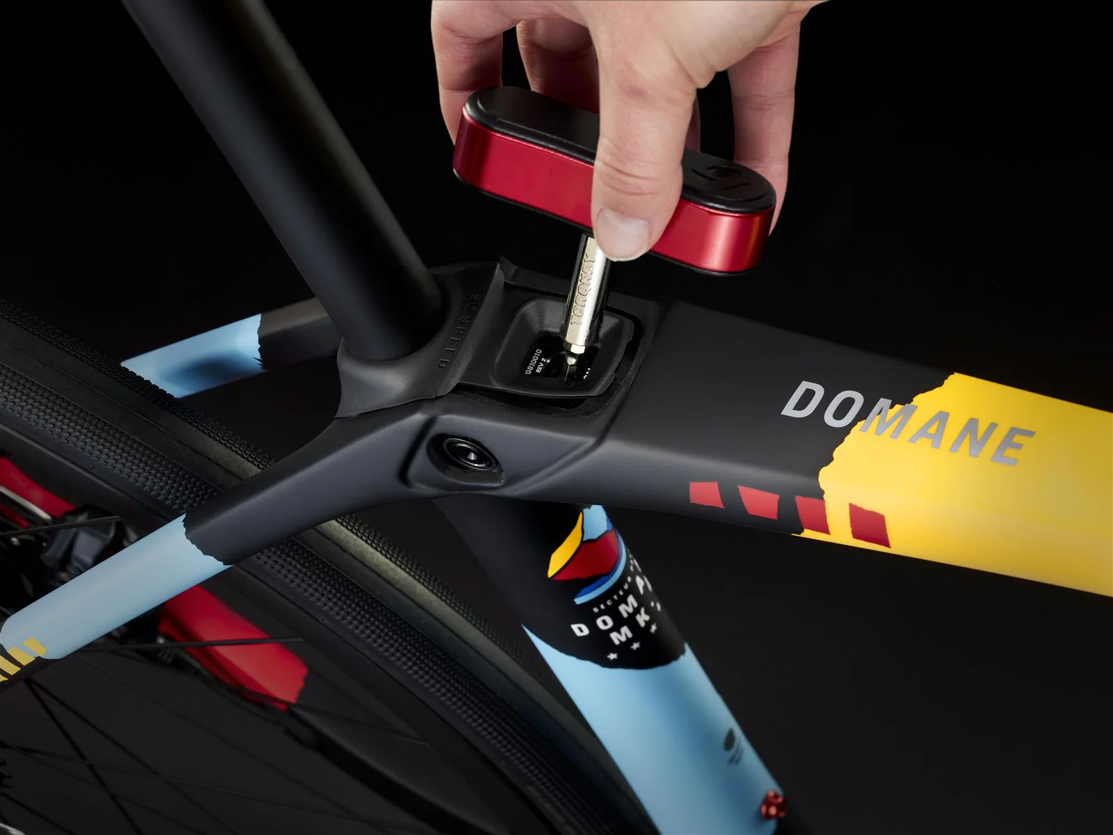 Domane SLR 7 Trek Black - Image 9