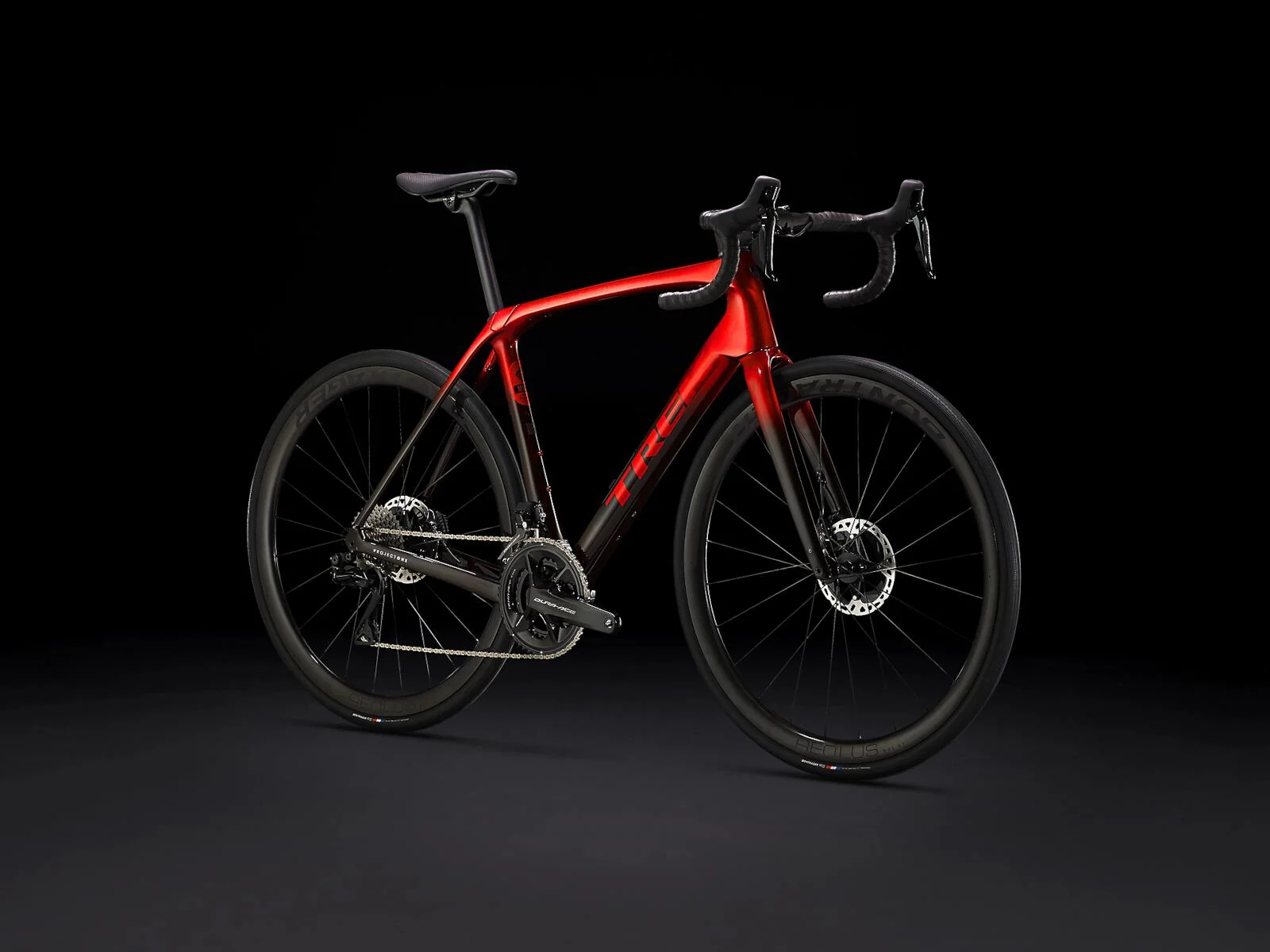 Domane SLR 9 Gen 4 Metallic Red Smoke to Red Carbon Smoke - Image 2