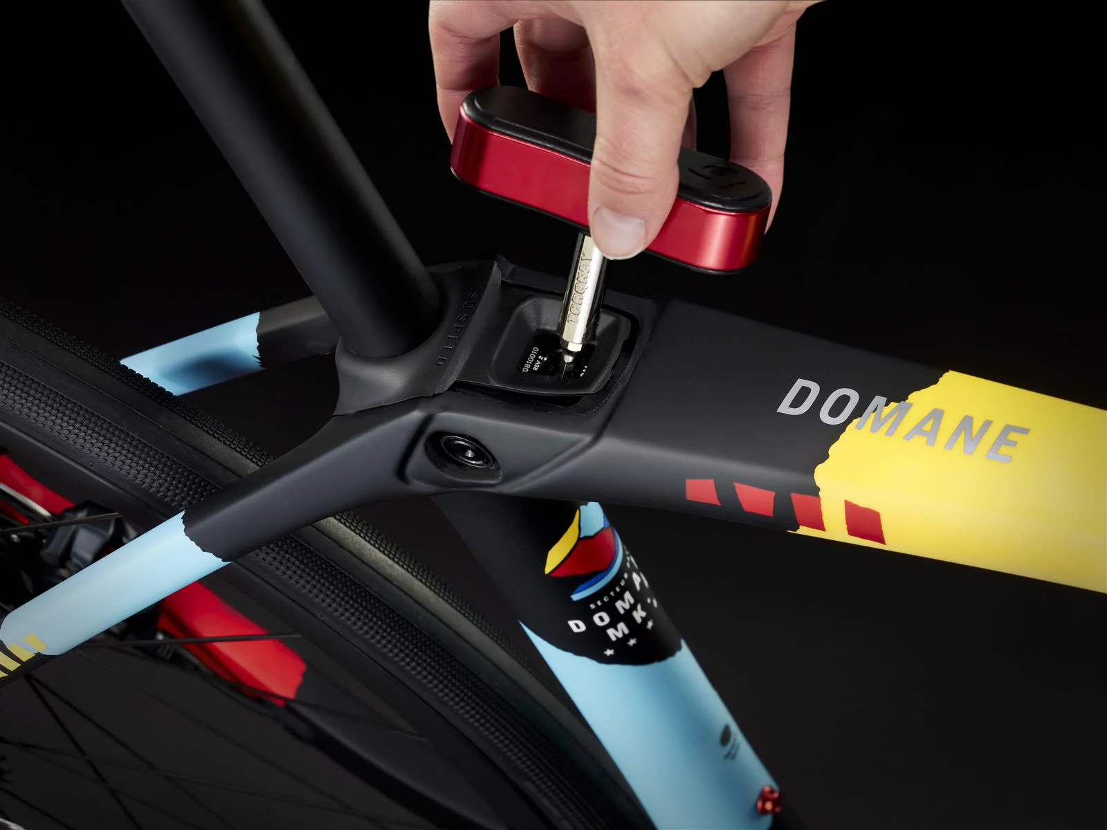 Domane SLR 9 Trek Black - Image 9