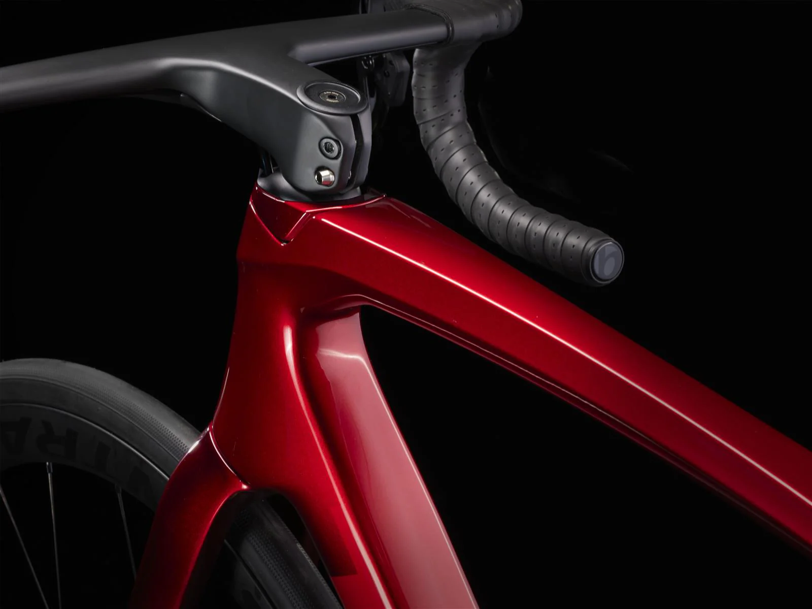 Emonda SLR 7 AXS Metallic Red Smoke to Red Carbon Smoke - Image 7