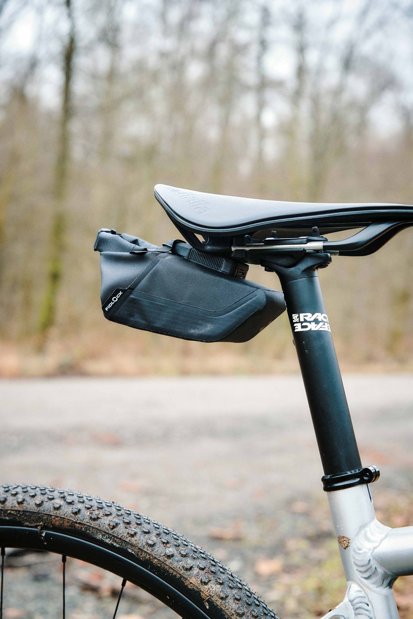PINCLIP saddle bag S + saddle base, 400ml - black - Image 4