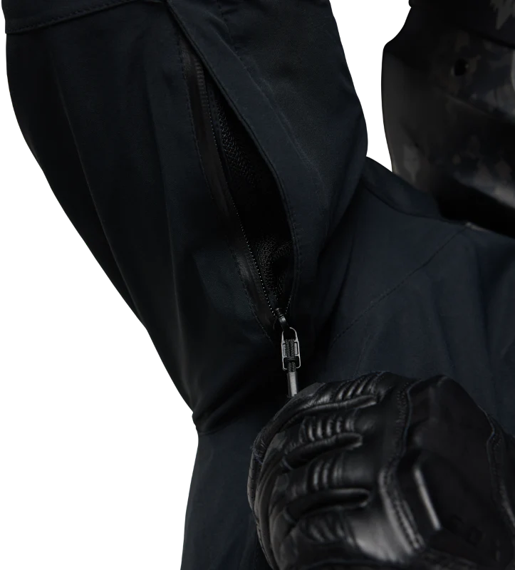 Defend Gore-Tex Adv Jacket - Black - Image 8