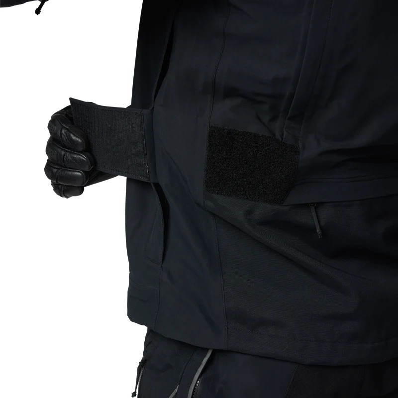 Defend Gore-Tex Adv Jacket - Black - Image 9