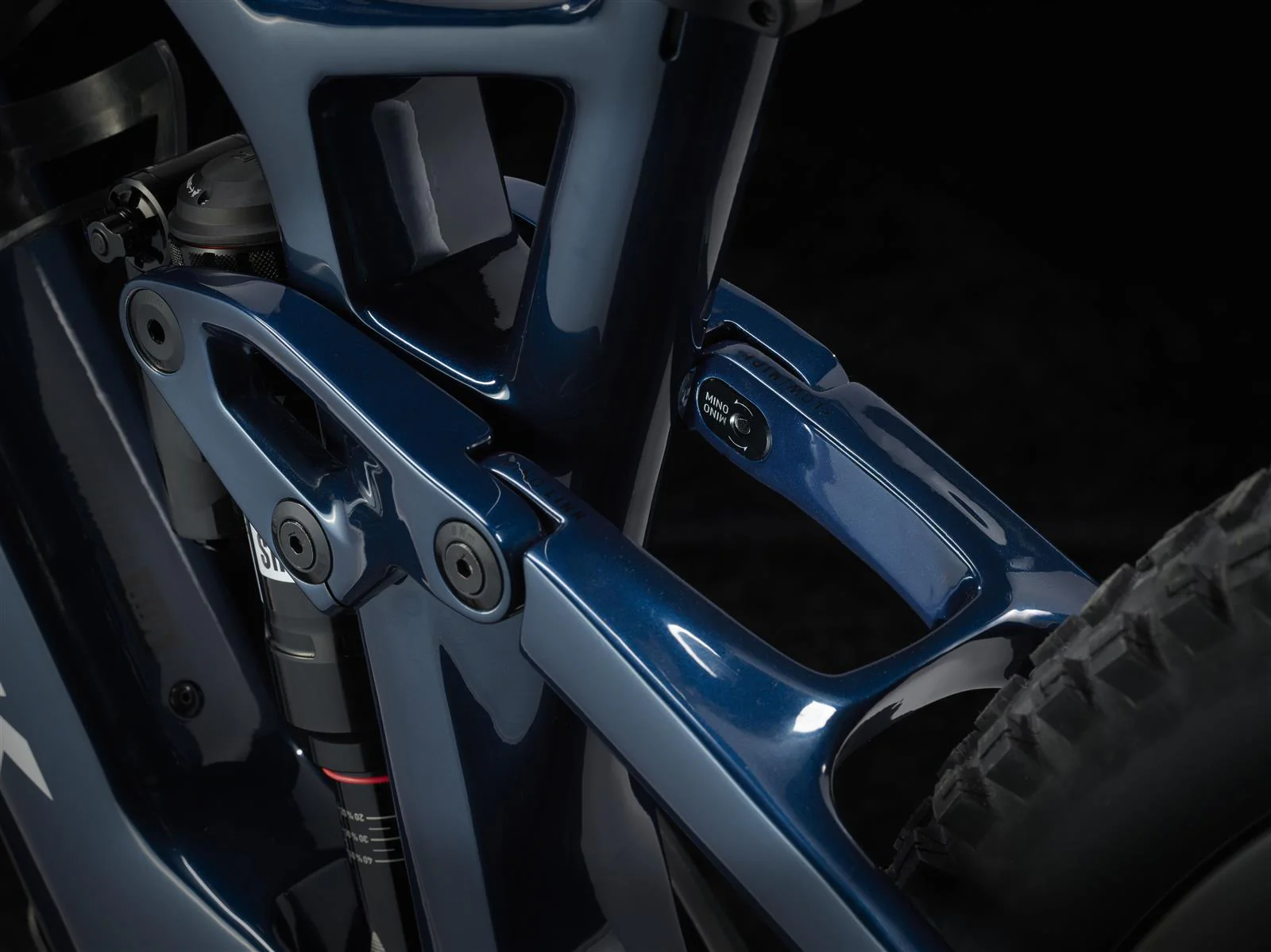 Fuel EXe 9.9 XO AXS Mulsanne Blue 360Wh - Image 7