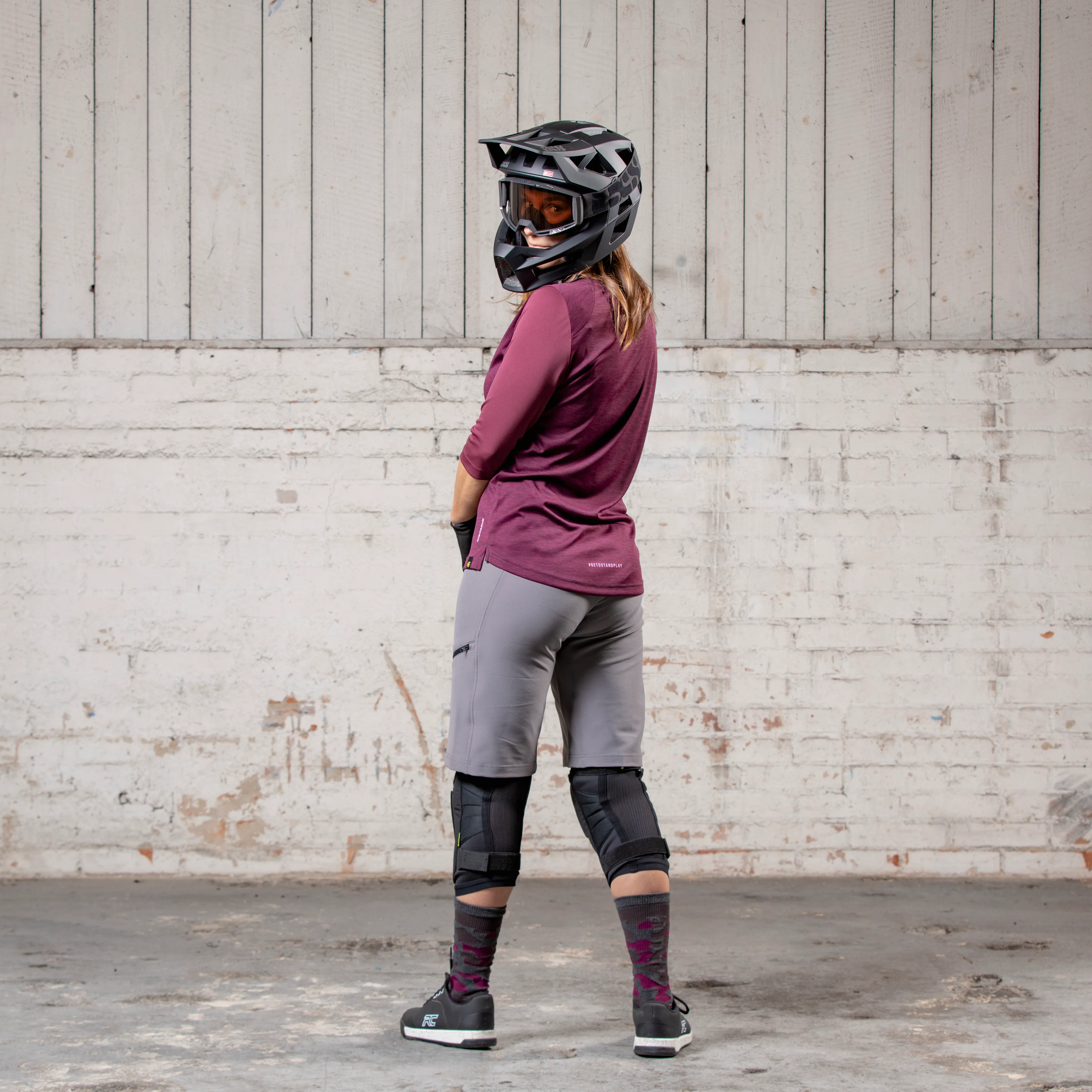 Carve X Women Henley raisin-solid raisin - Image 3