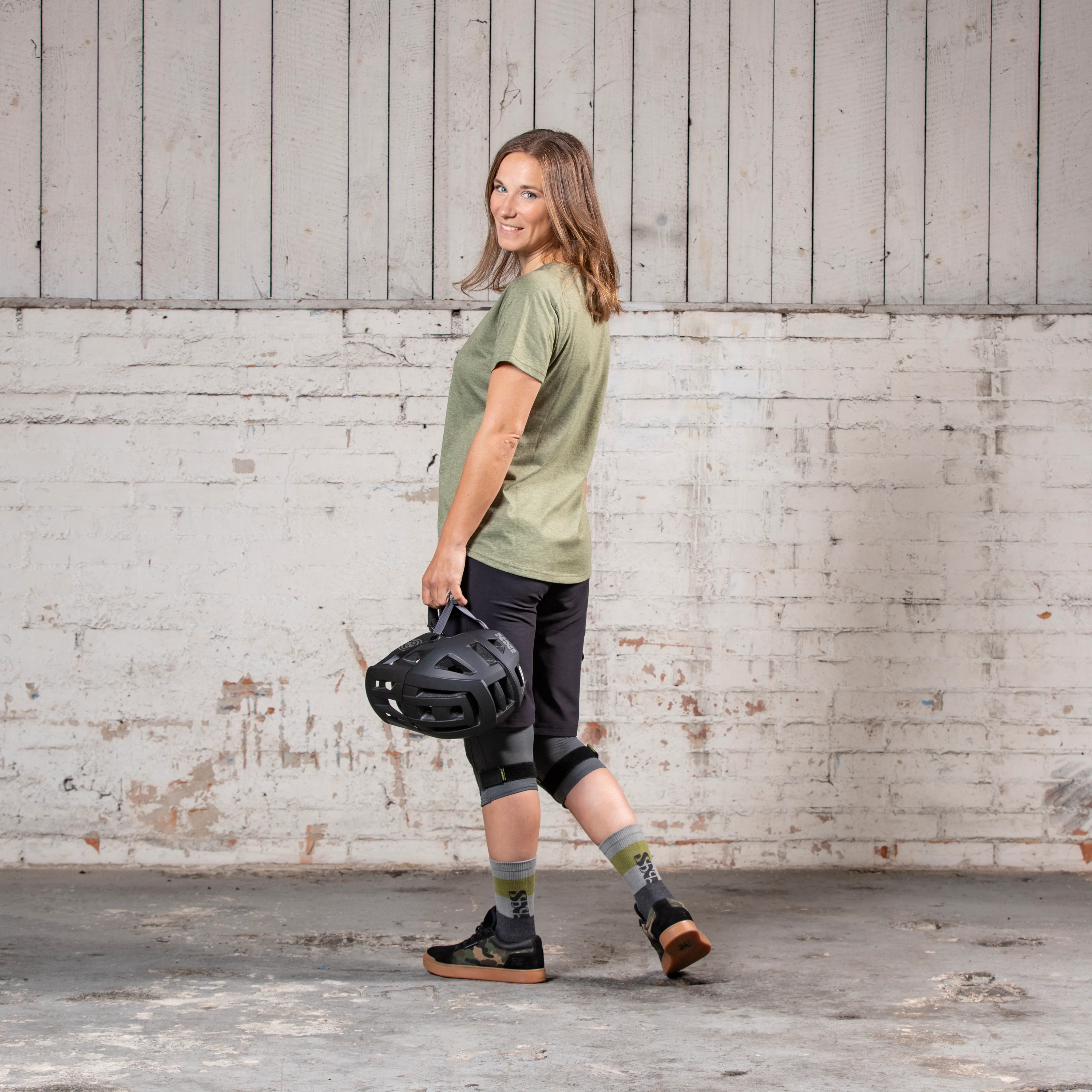 Flow Women Tech Tee Contour olive - Image 3
