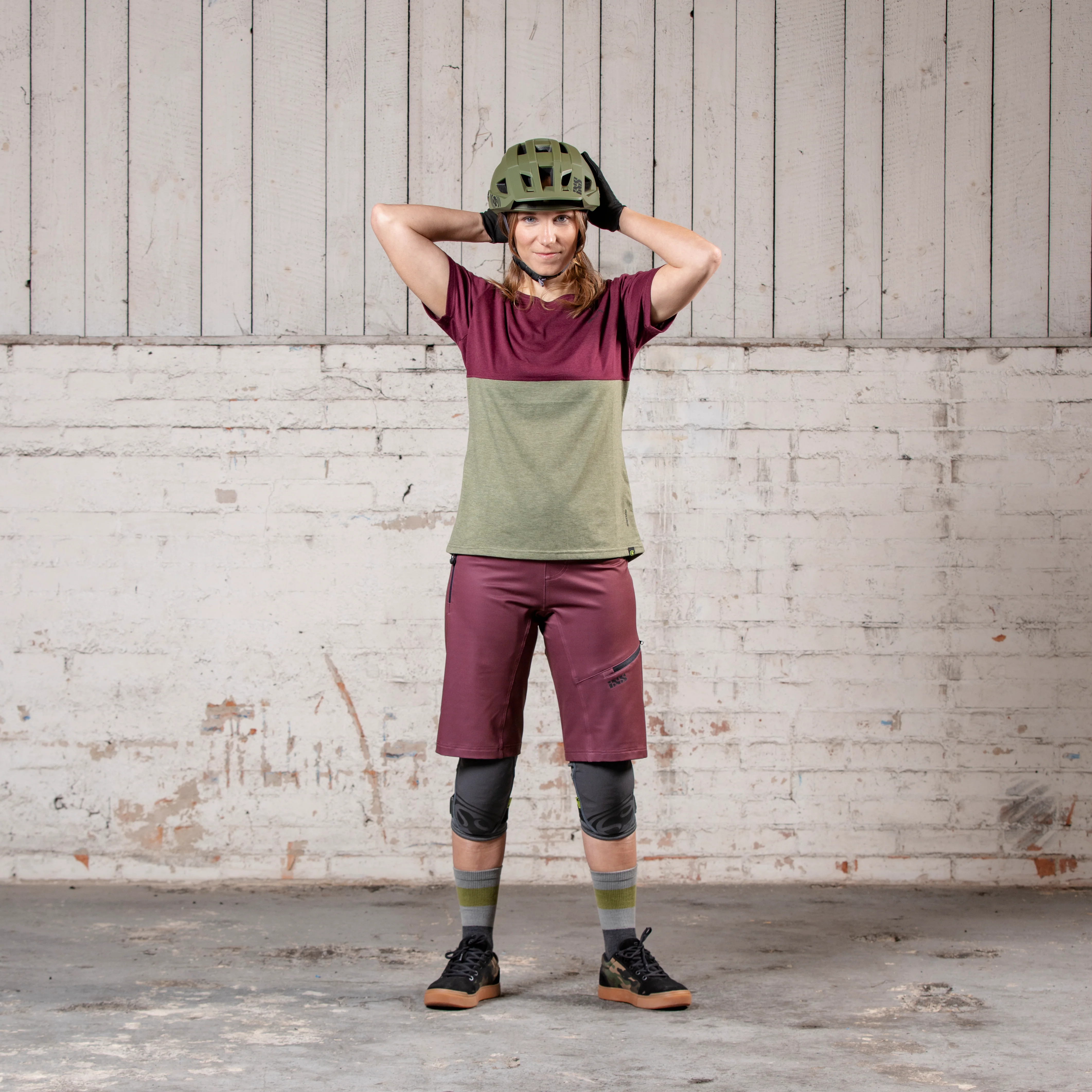 Flow Women Tech Tee Mountain raisin-olive - Image 2