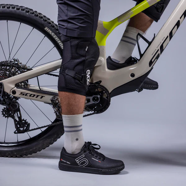 Knee Protector LS Flex Enduro - black - Image 6