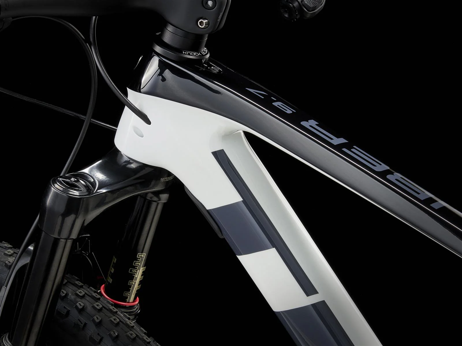Procaliber 9.7 AXS White Prismatic - Image 8