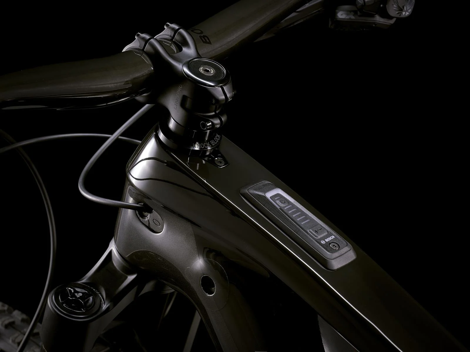 Rail 9.8 GX AXS Deep Smoke 750Wh - Image 6