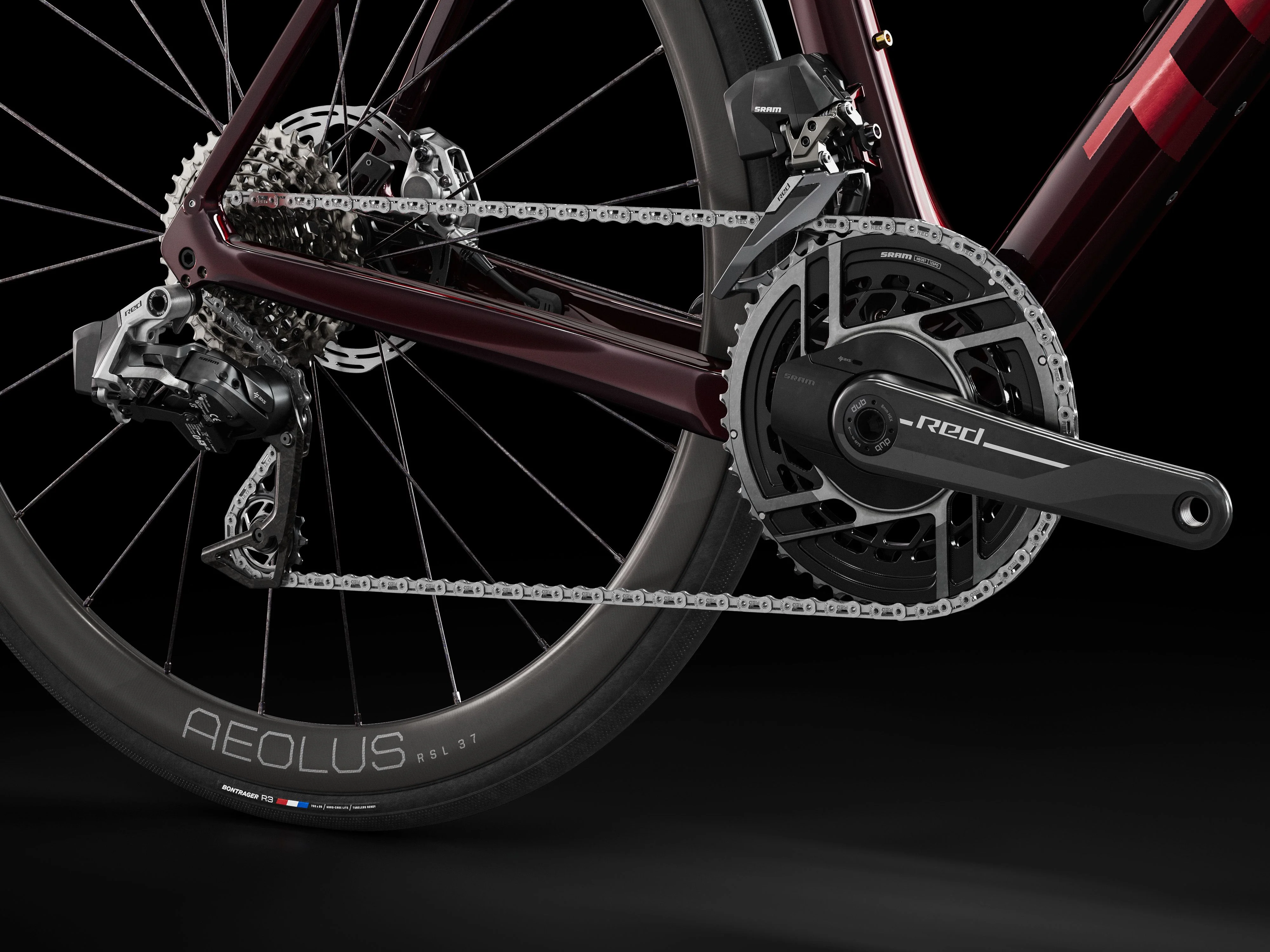 Domane SLR 9 AXS Gen 4 - Metallic Red Smoke to Red Carbon Smoke - Image 4